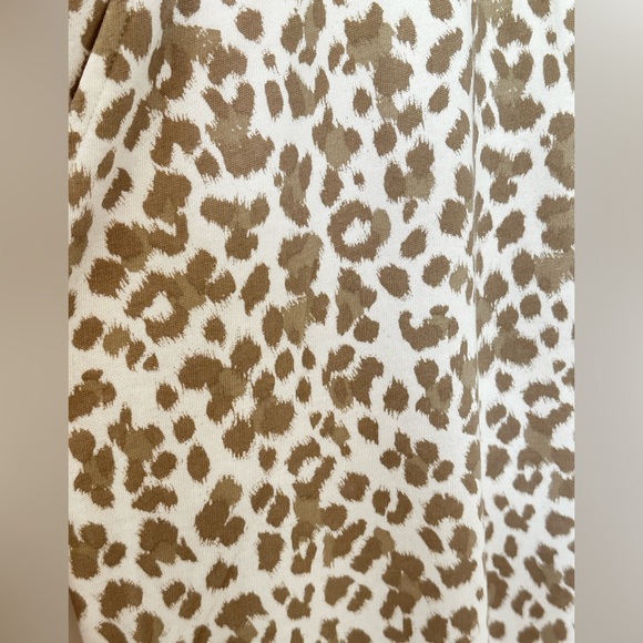 OLD NAVY LEOPARD FLEECE LINED JOGGER PANTS - Picture 3 of 3